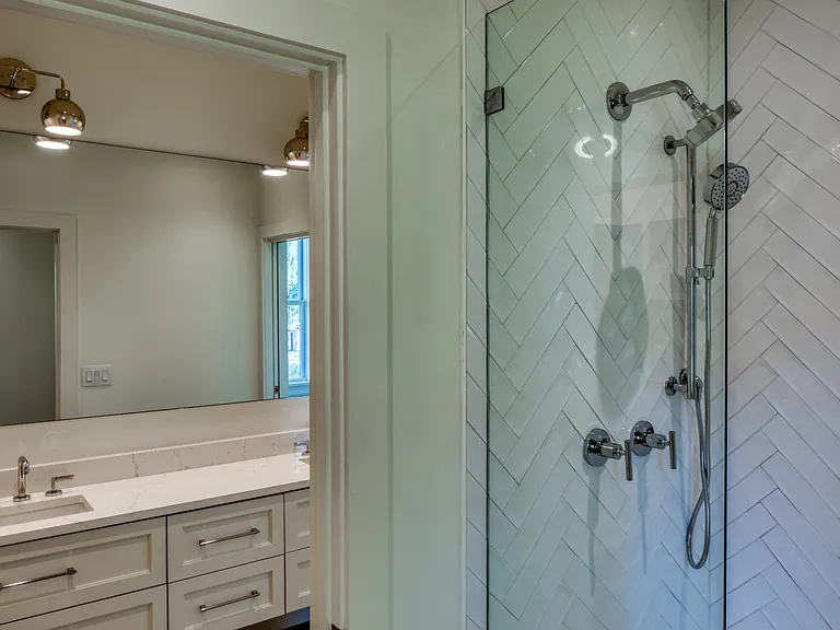 221 Vinson Rd — Photo 15