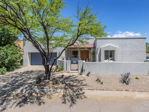 10563 E George Brookbank Pl, Tucson, AZ 85747
