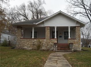 302 N Taylor St, Pleasant Hill, MO 64080