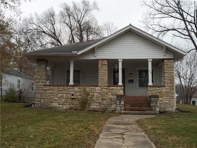 302 N Taylor St, Pleasant Hill, MO, 64080