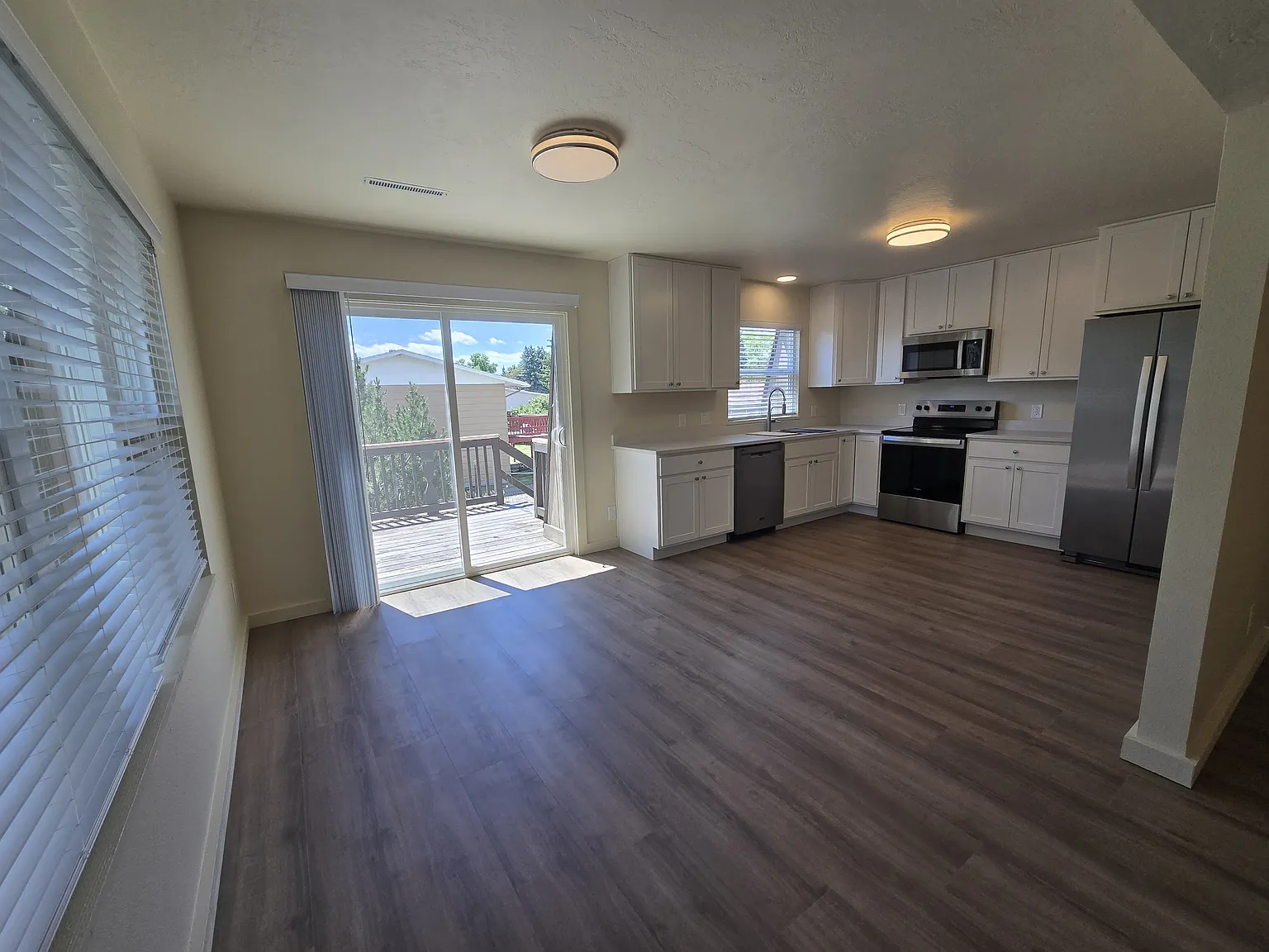 2 bed, 1016 sqft, $1,875 — Photo 2