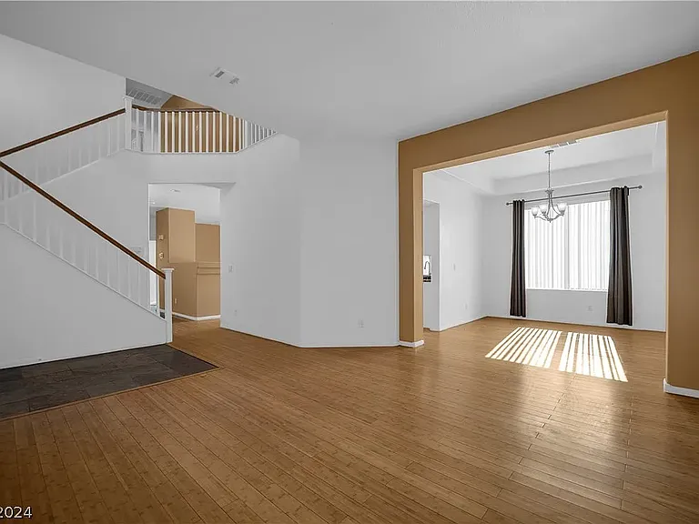 358 Velino Ave — Photo 11