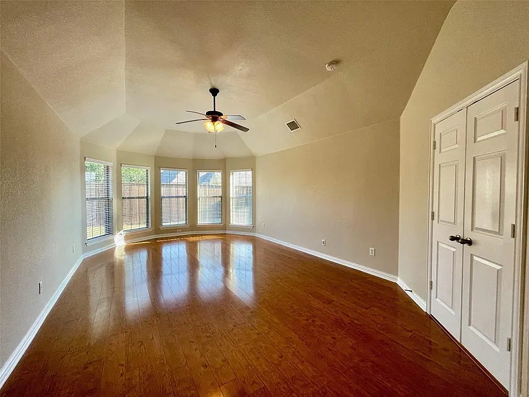 2902 Madison Dr — Photo 19