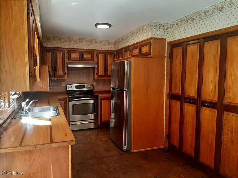10613 Sherman Rd — Photo 18