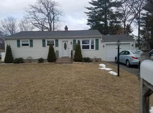 6 Stony Brook Rd, Springfield, MA 01118