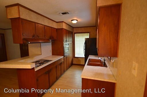 5th image of 4621 Verbena St