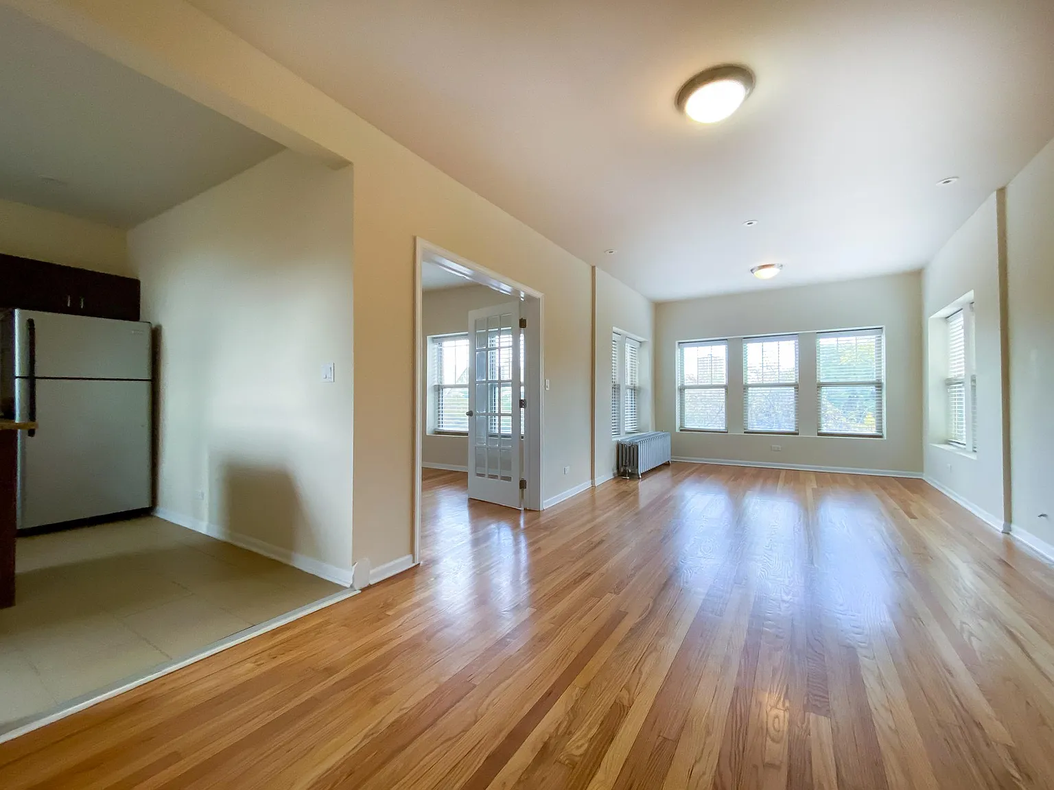 Necedah at 4740-4748 South Greenwood — Photo 2