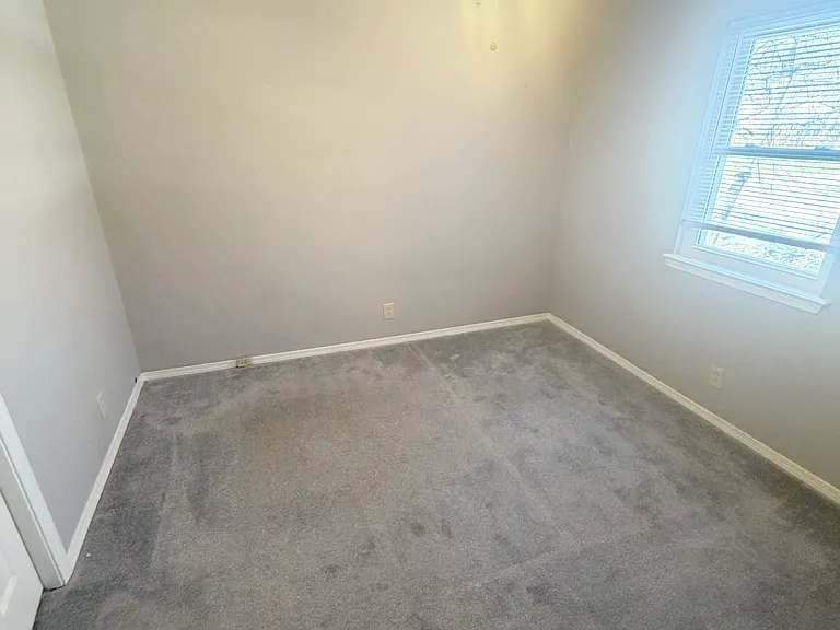 514 Highland View Dr — Photo 10