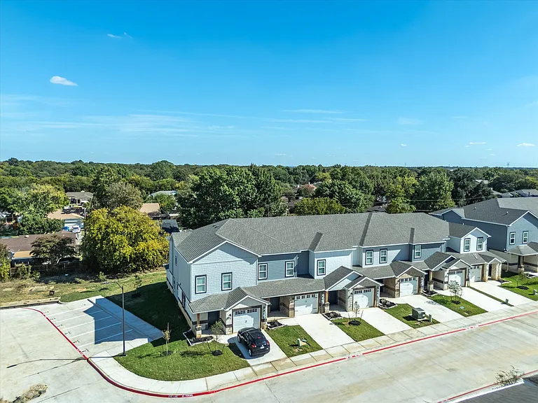 6215 Roby Dr — Photo 14