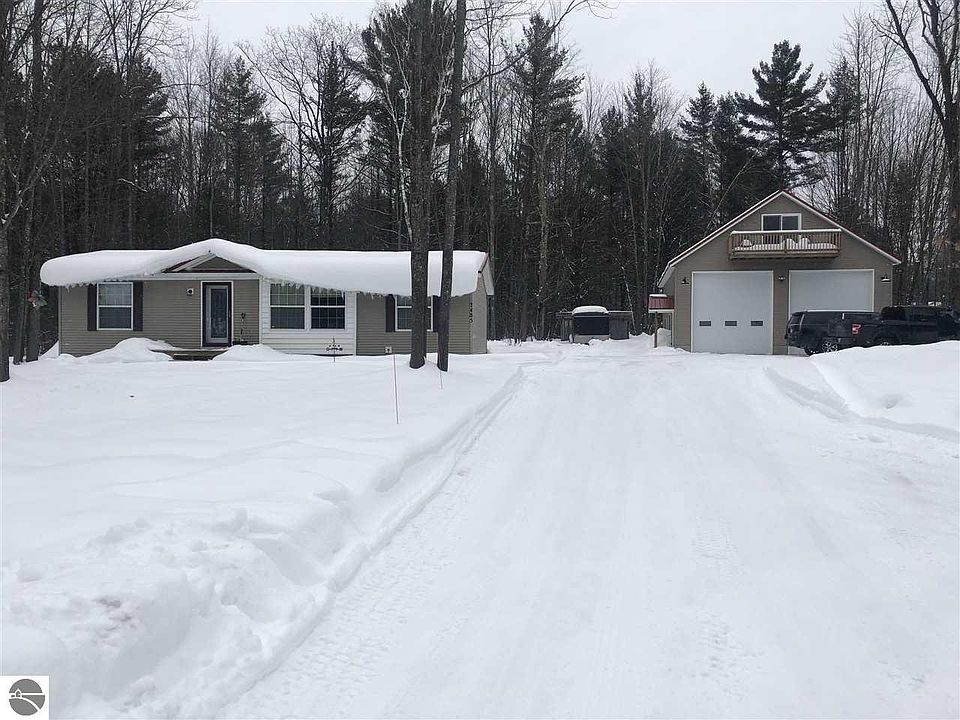 1st image of 2485 White Pine Dr NE