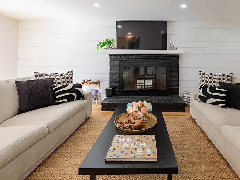 549 S Orleans Rd — Photo 21