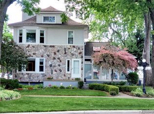 1807 Goddard St, Wyandotte, MI 48192