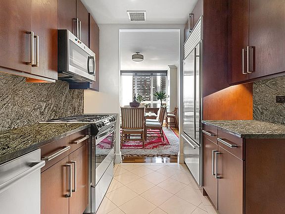 5th image of 351 E 51st St APT 12D
