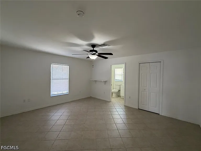 1424 NE 13th Pl — Photo 13
