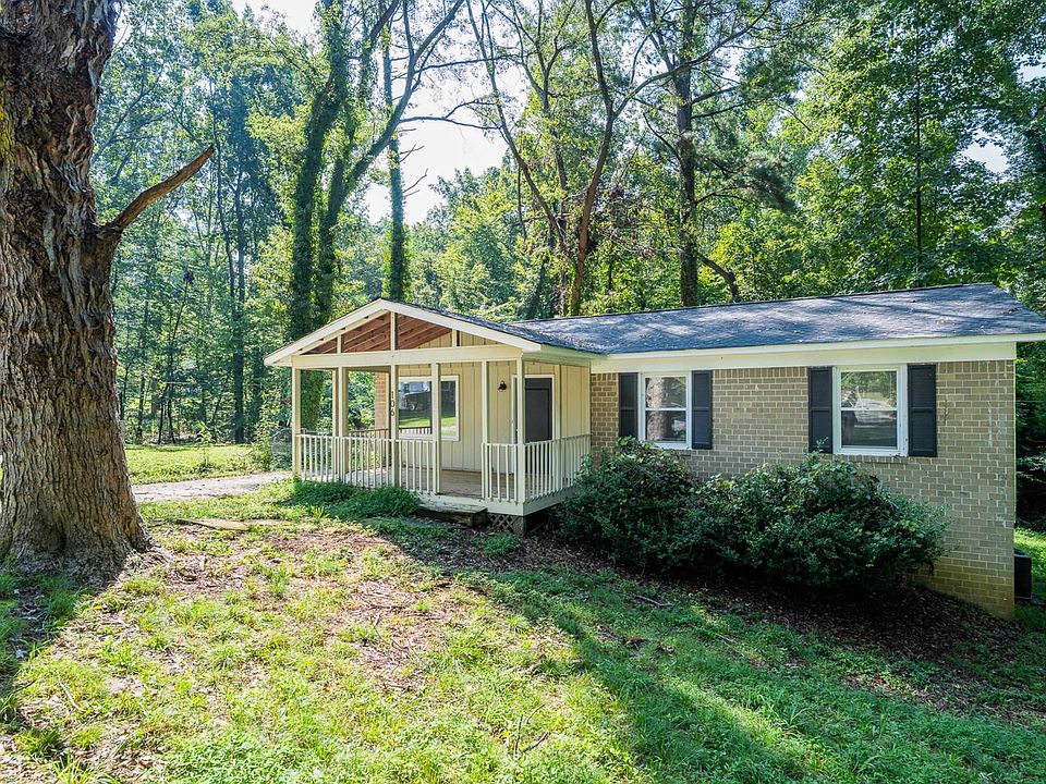 1st image of 106 Carlton Ct