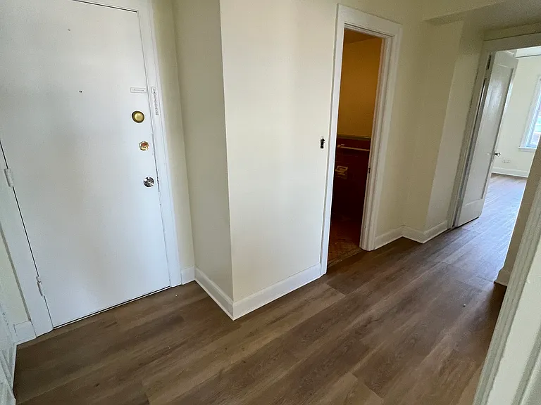 Broadmoor — Photo 52