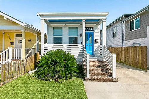 2527 Eagle St Photo 1