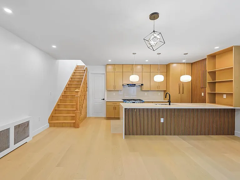 153 Weirfield St #B — Photo 27