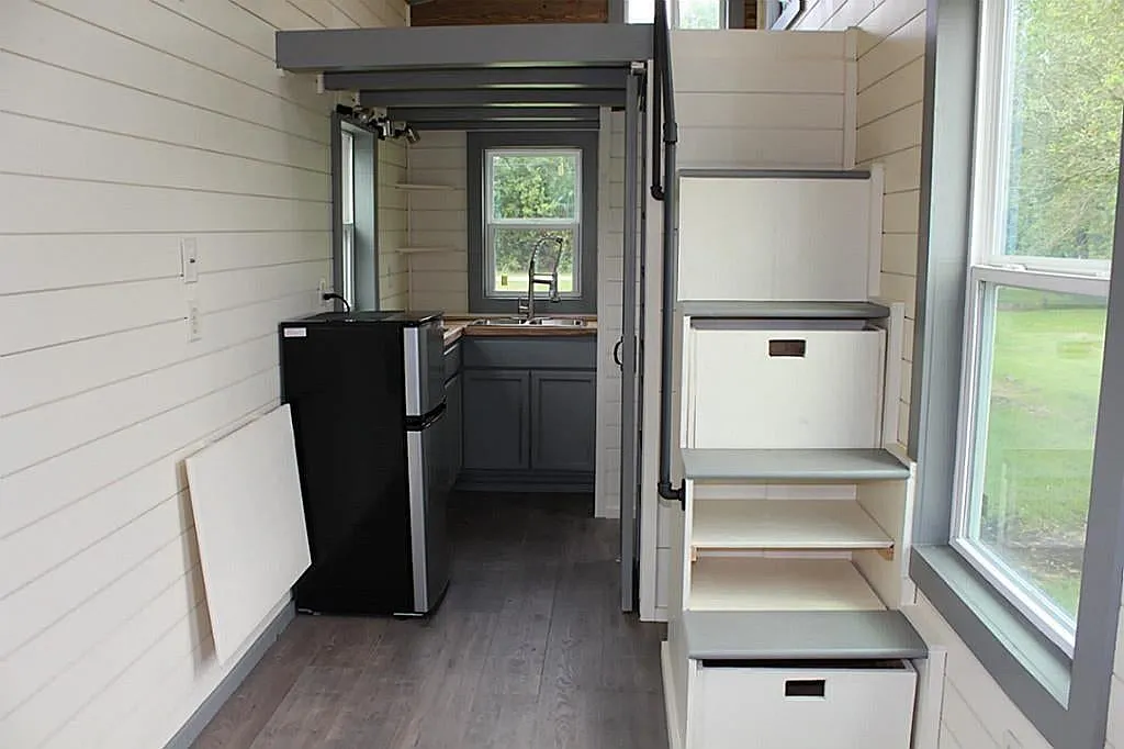 1 bed, 210 sqft, $850 — Photo 3