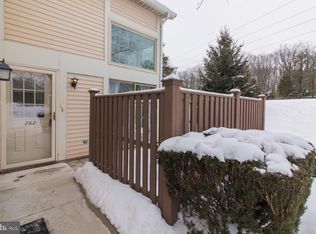 362 Green Meadow Ln, Horsham, PA 19044