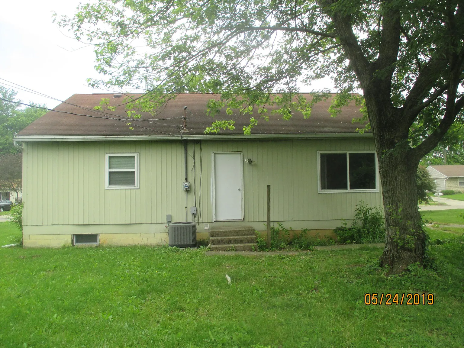 3 bed, 1131 sqft, $1,650 — Photo 2