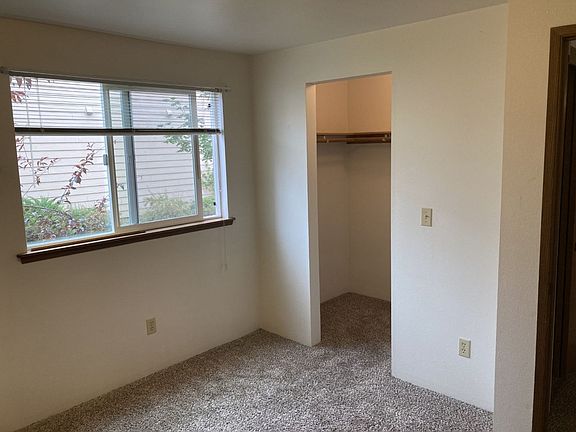 4th image of 12510 18th St NE #C8-861