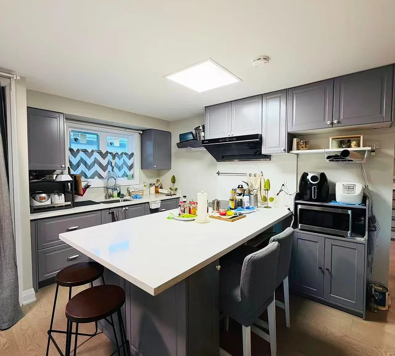 3 bed, $3,100 — Photo 2