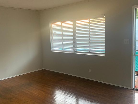 2nd image of 3020 Ivy St #1/2