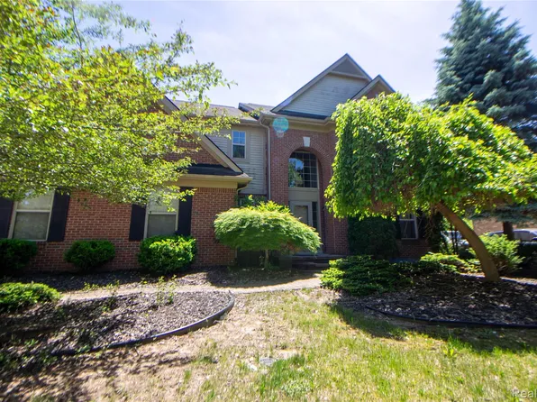 47721 Goff Ct, Canton, MI 48188