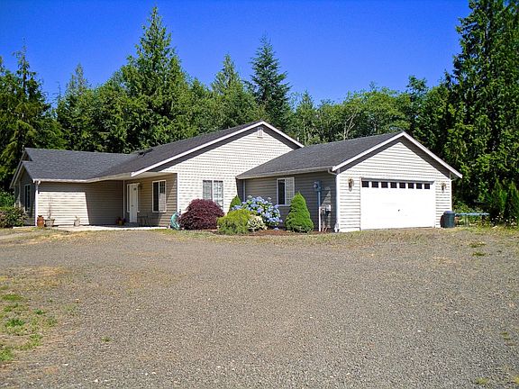 2nd image of 8012 SE Half Moon Ln