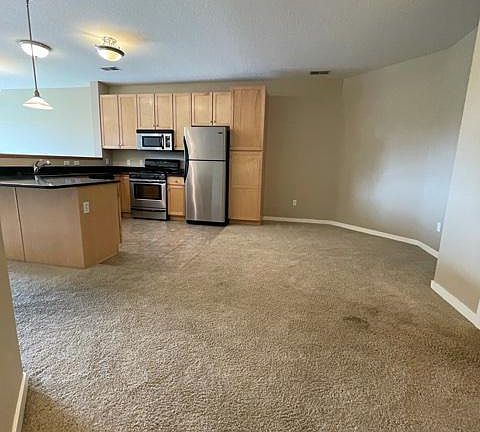 2nd image of 1070 Grandview Ct NE APT 403