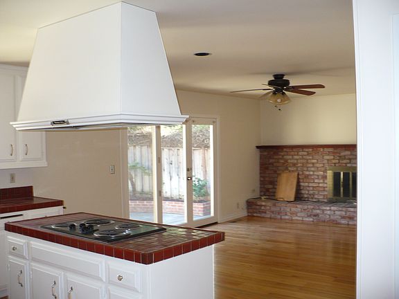 4th image of 856 Hermiston Dr