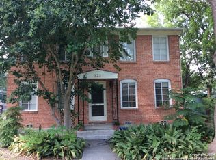 323 E Melrose Dr, Olmos Park, TX 78212