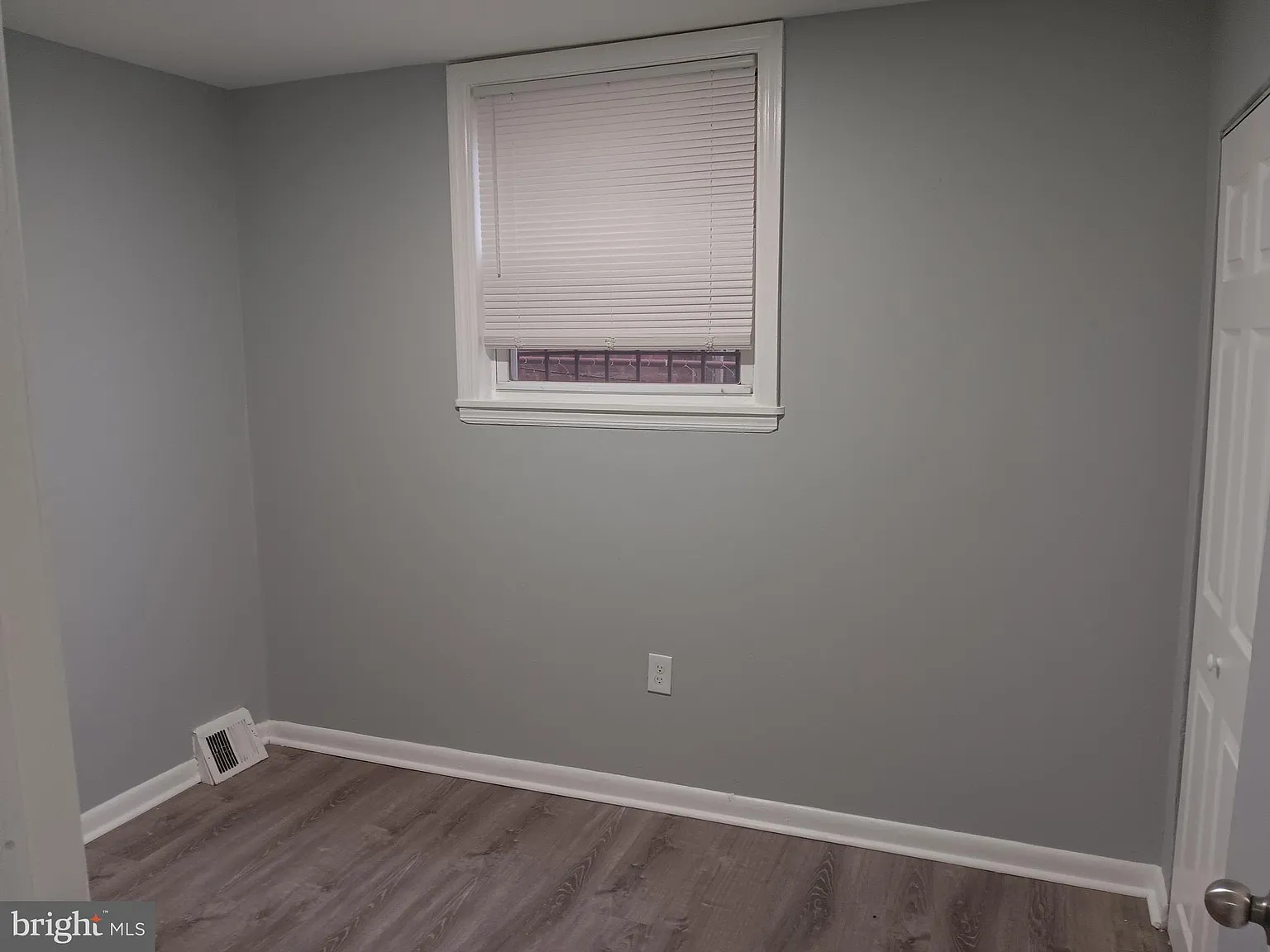 3 bed, 1.5 bath, $1,750 — Photo 2