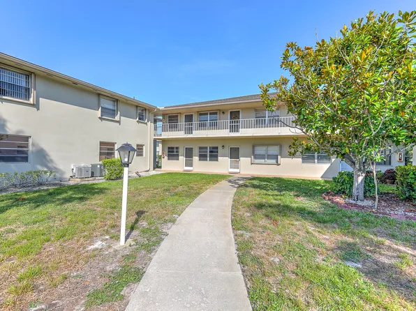 25 Lake Vista Trail #203, Port St Lucie, FL 34952