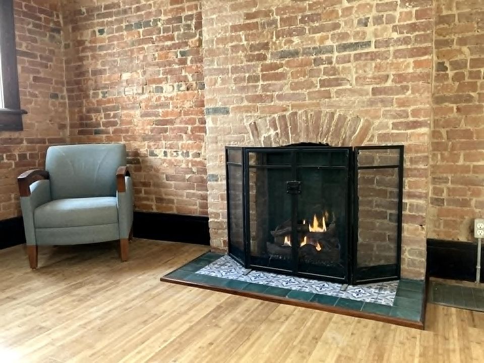 1st image of 64 N 21st St