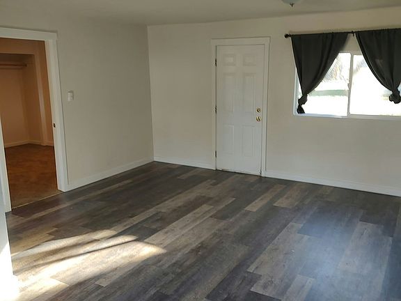 4th image of 45829 Squire Creek Rd