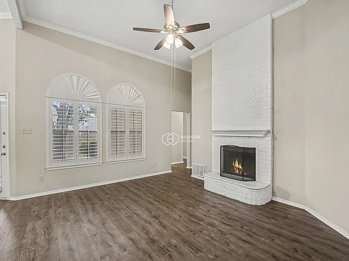 2702 Kingswood Ct — Photo 6