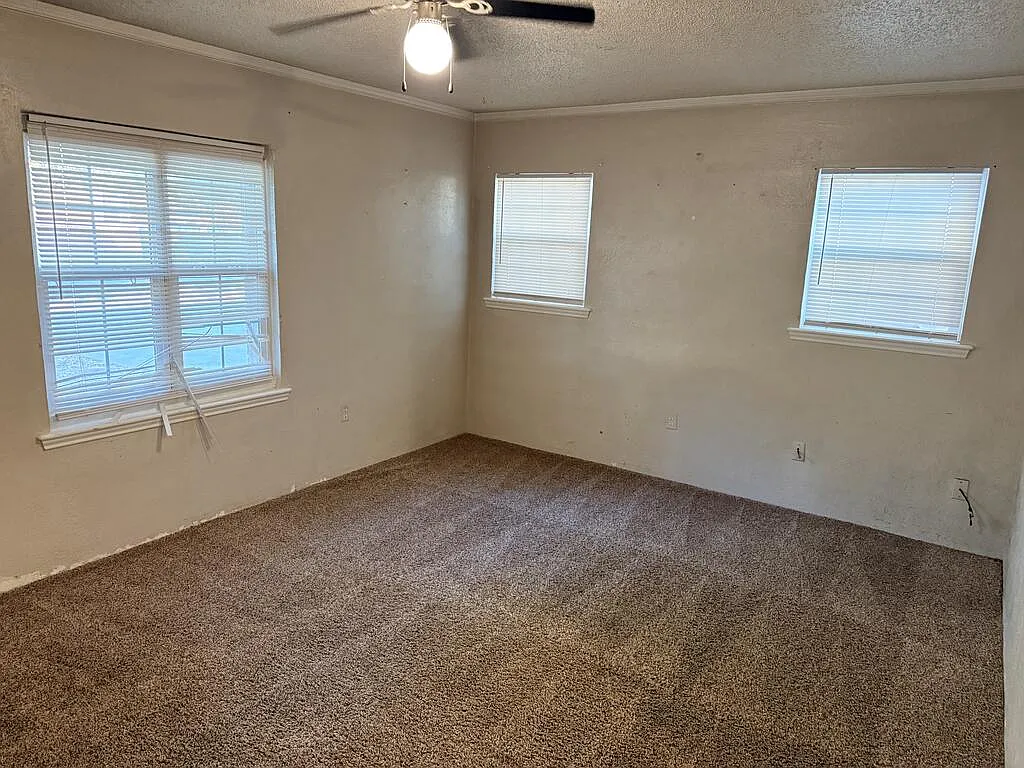 2 bed, 1.0 bath, 850 sqft, $1,200 — Photo 3