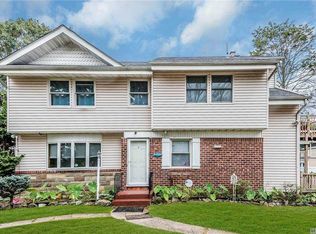 2 Fordham Ave, Hicksville, NY 11801