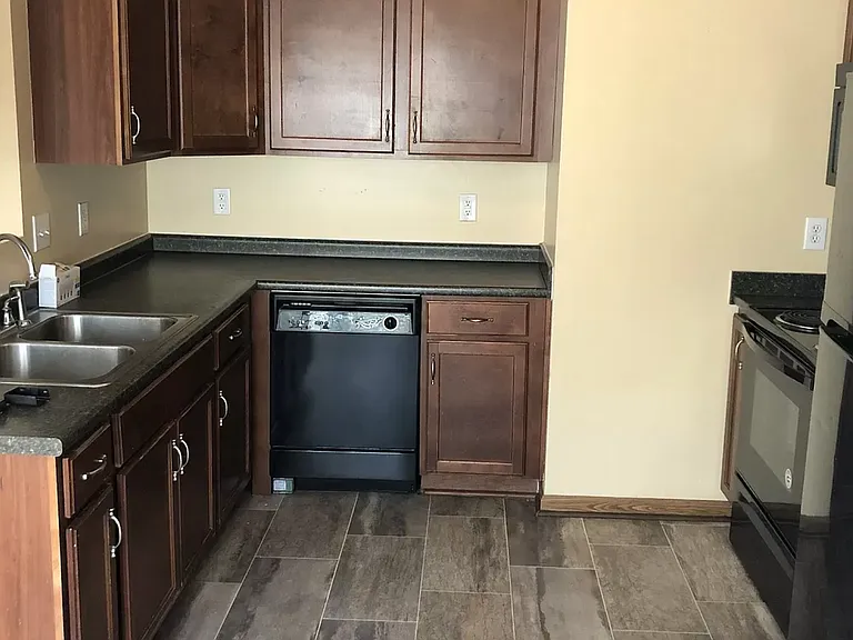 952 Cindy Jo Ct — Photo 3