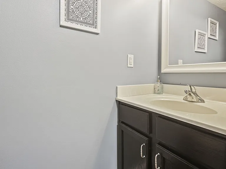 5707 Joseph Ct — Photo 24