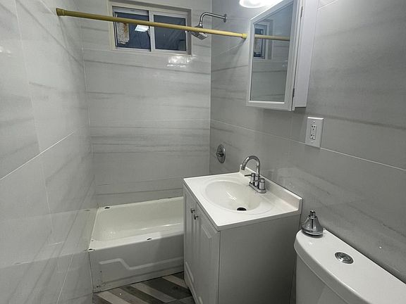 5th image of 68 Bevan St #2R