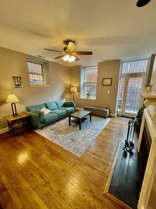301 G St NE APT 5, Washington, DC, 20002