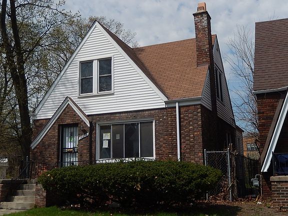 3rd image of 16673 Woodingham Dr