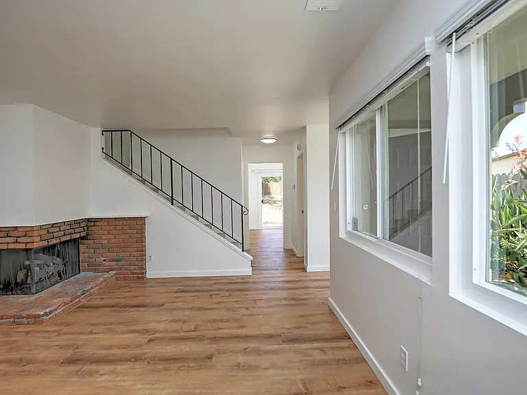 7392 Elmhurst Pl — Photo 3