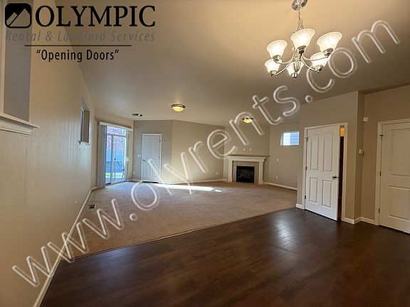 4th image of 7537 Columbia Way NE