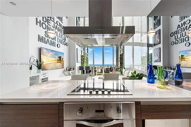 1100 Biscayne Blvd #LPH6105 — Photo 9