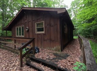 82 Cliffview Rd, Campton, KY 41301