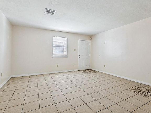 4th image of 6660 Harbourview Dr